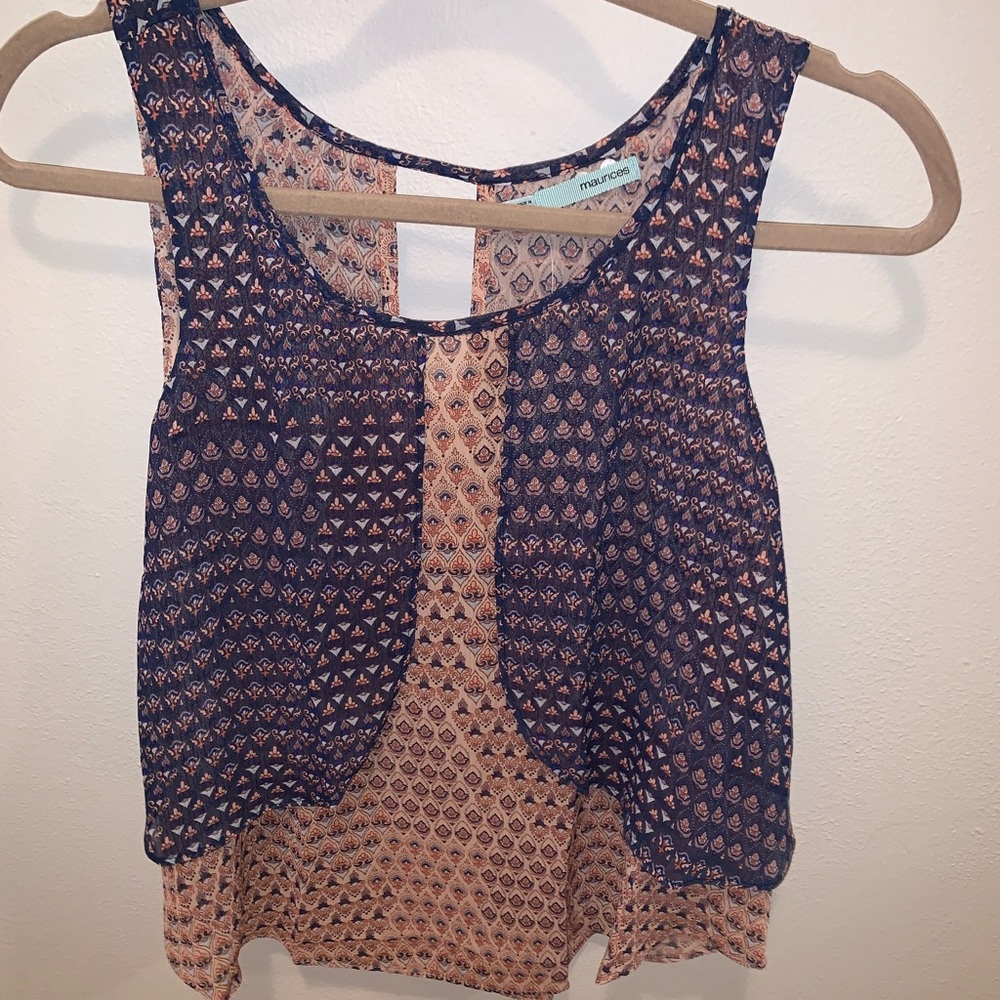 Summer tank top size small!!